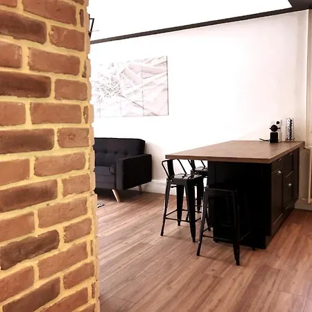 Appartement T2 Proche Centre - 42m2 - Entrée Autonome *